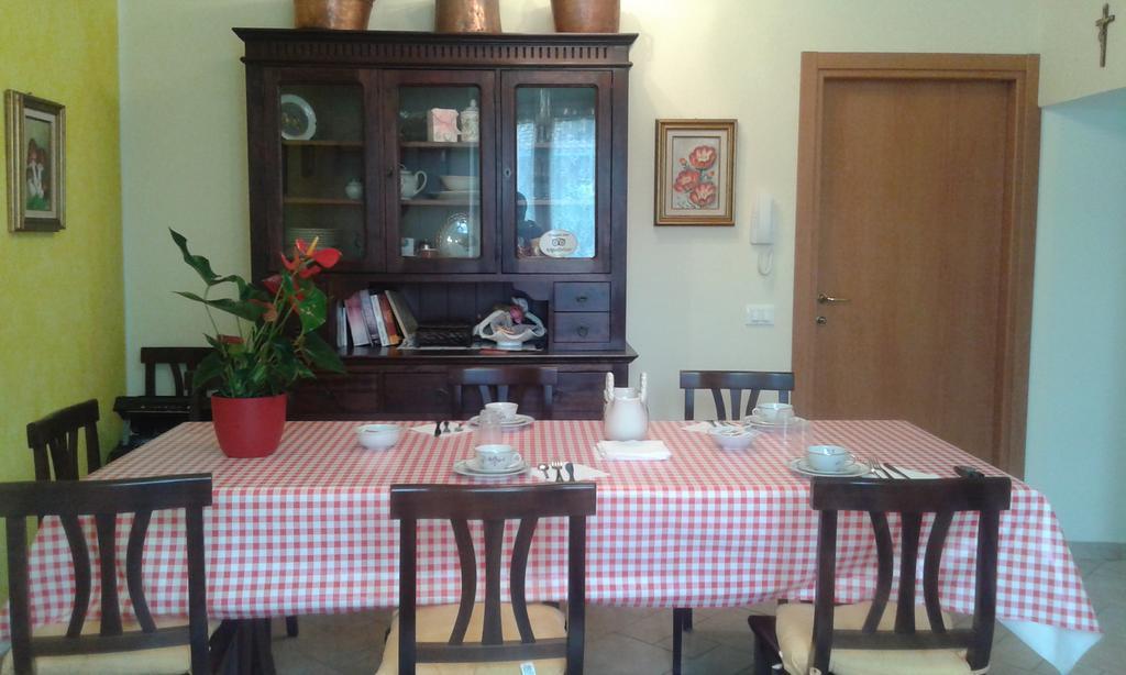 La Villa Morandi Marzio Luaran gambar